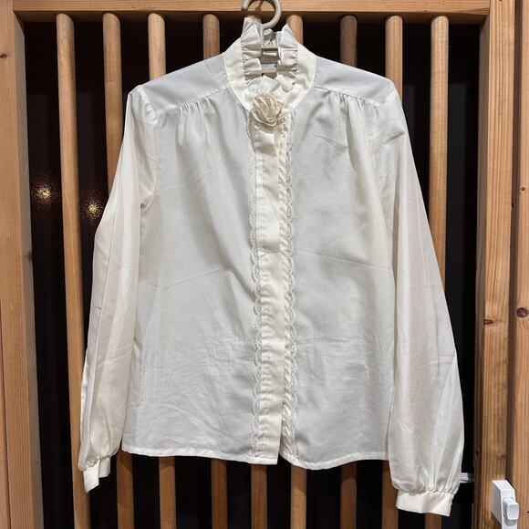 Alice Stuart Ivory Ruffled Blouse Womens Size 12 Victorian Romantic SMALL STAIN - Picture 1 of 9